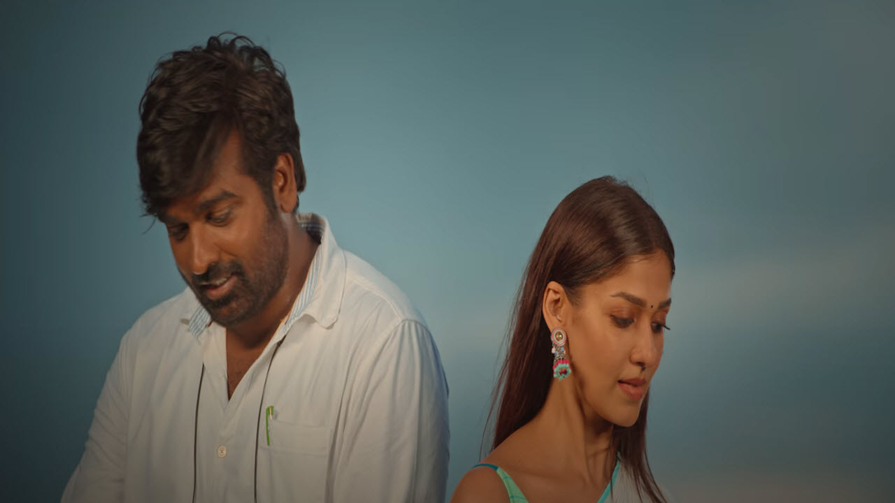 Naan Pizhai Lyrics in Tamil