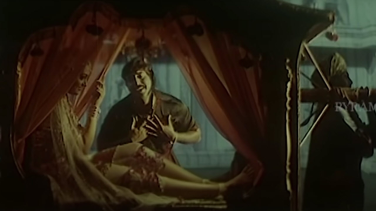 Varaha Nadhikarai Oram Lyrics in Tamil