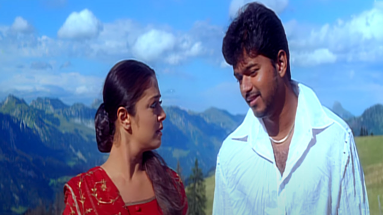 Azhagooril Poothavale Lyrics in Tamil