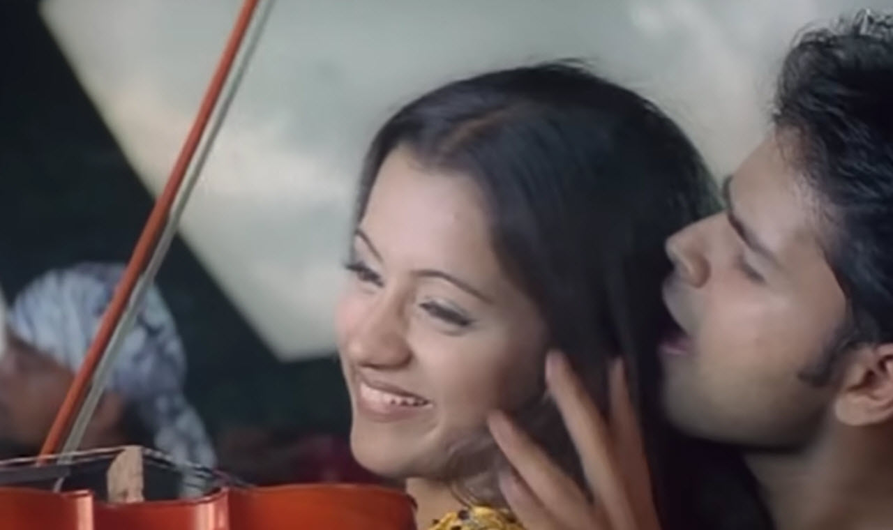 Aval Ulaga Azhagiye Song Lyrics in Tamil