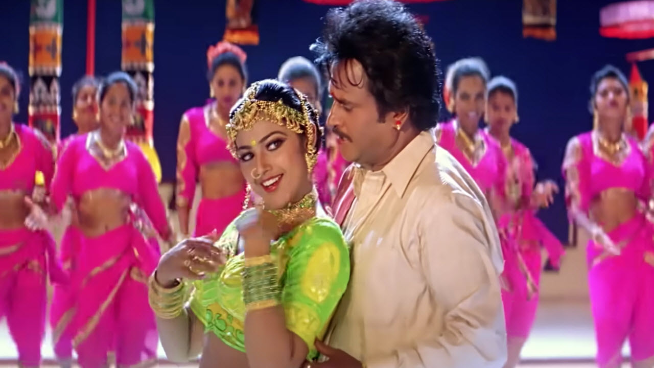 Kuluvalile Song Lyrics in Tamil