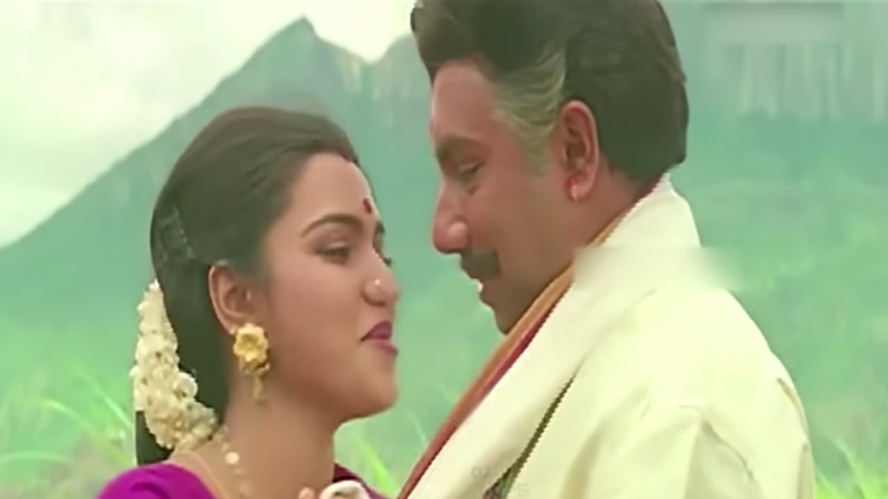 Moonu Mulam Malligai Poo Song Lyrics in Tamil