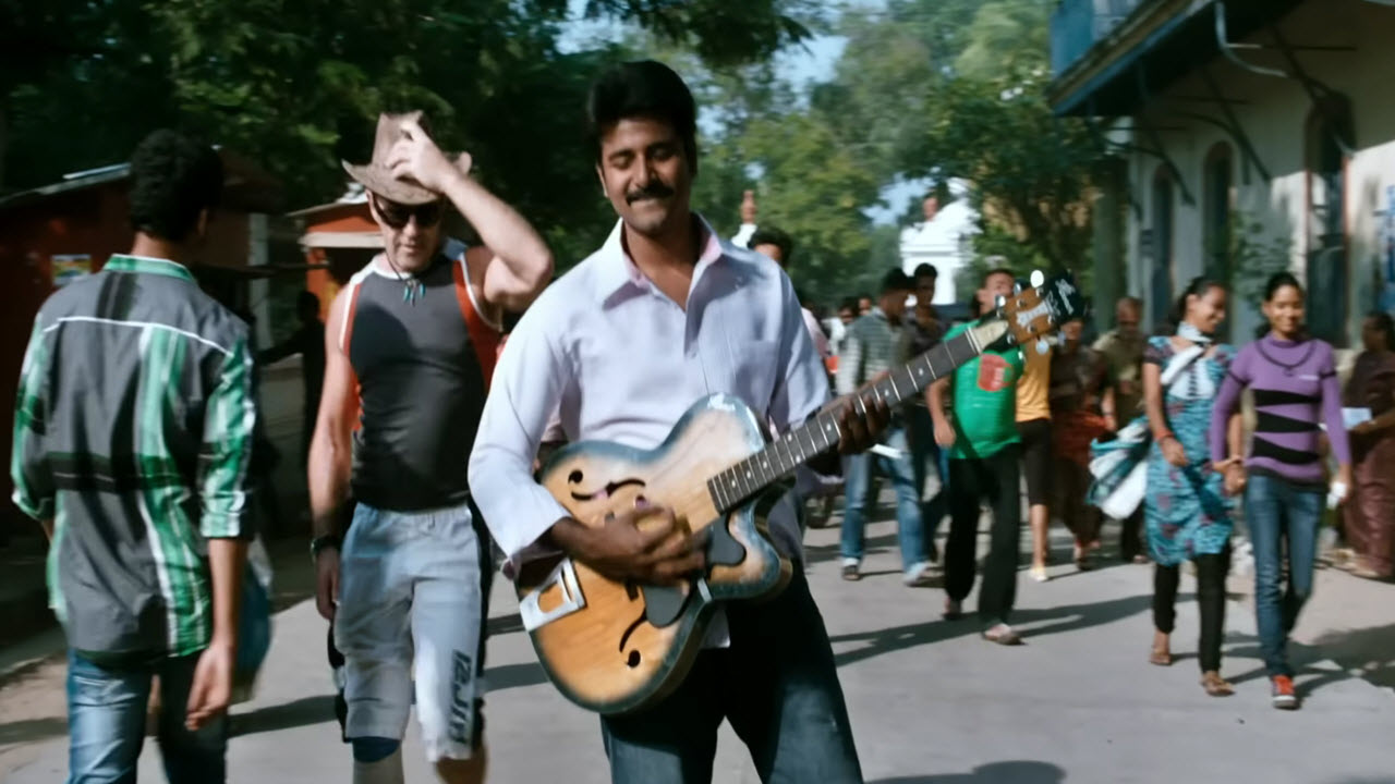 Boomi Enna Suthudhe Song Lyrics in Tamil