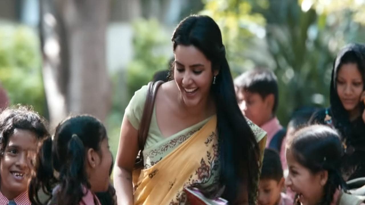 Un Paarvayil Lyrics in Tamil