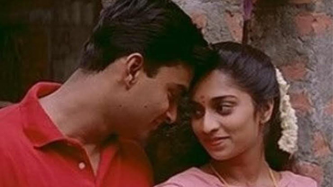 Alai Payuthey Movie