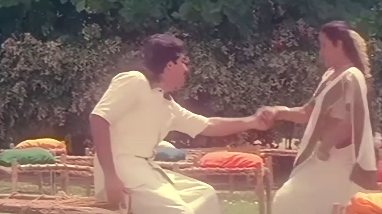 Methuva Thanthi Adichane Lyrics in Tamil
