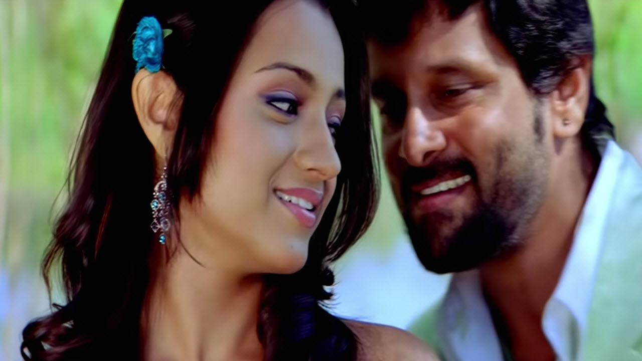 Mudhal Mazhai Lyrics in Tamil