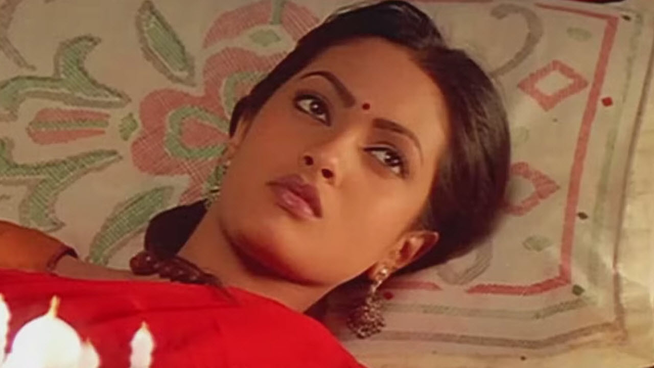Karisal Tharisal Lyrics in Tamil